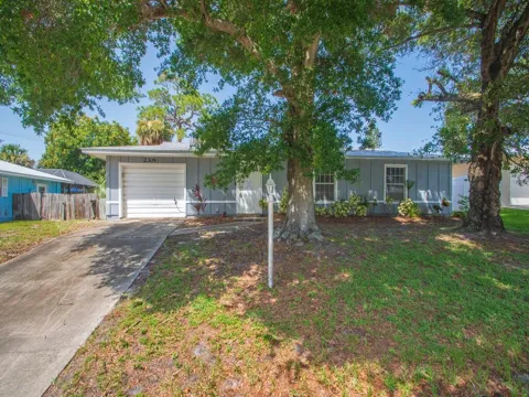 2309 NE 13th Court