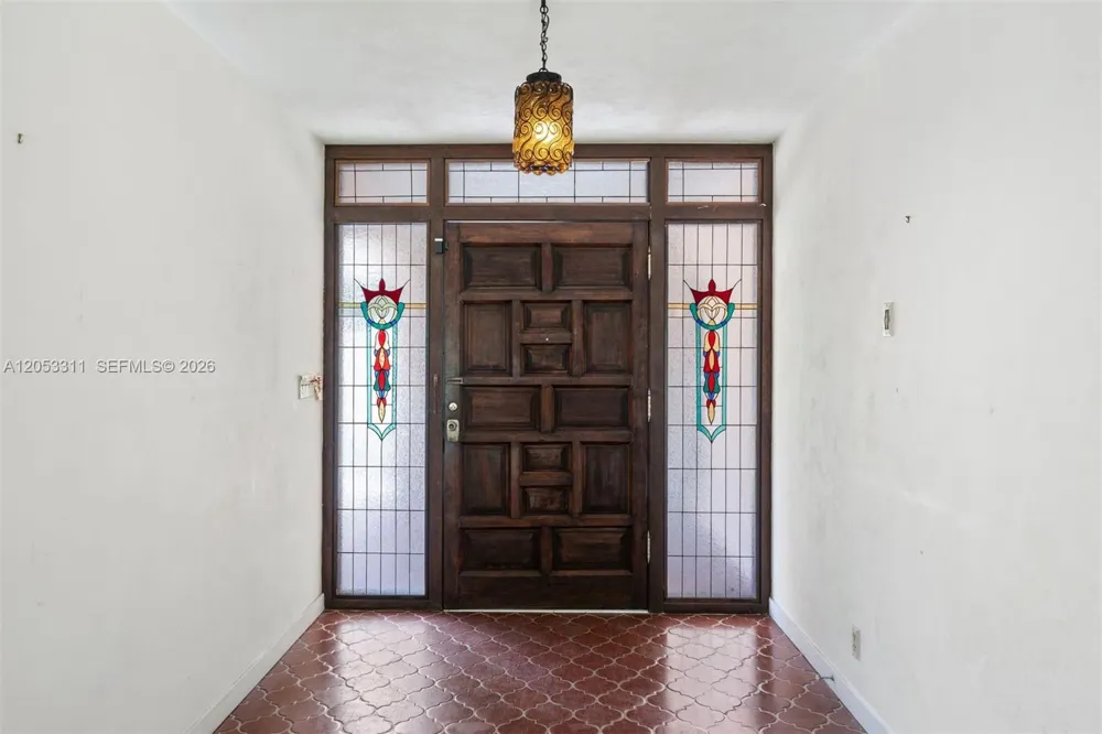 11950 SW 67 Ct Pinecrest, FL 33156