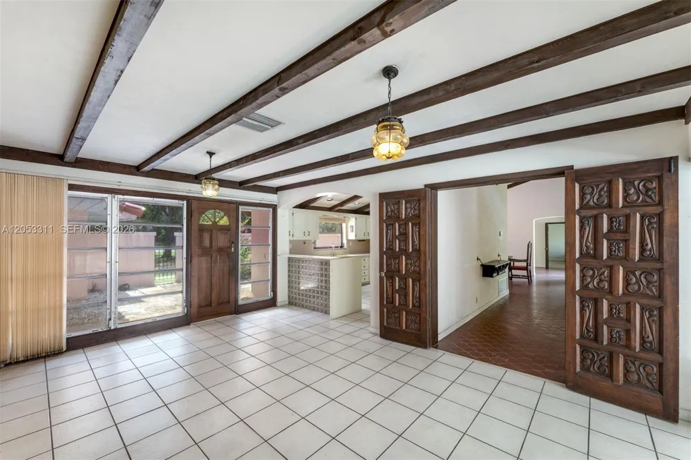 11950 SW 67 Ct Pinecrest, FL 33156