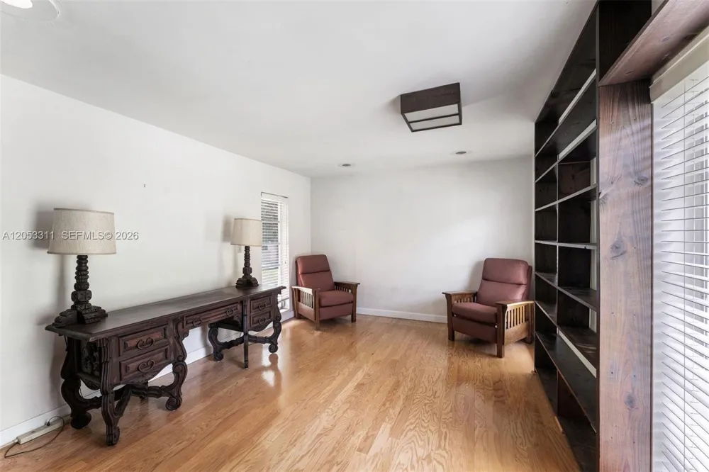 11950 SW 67 Ct Pinecrest, FL 33156