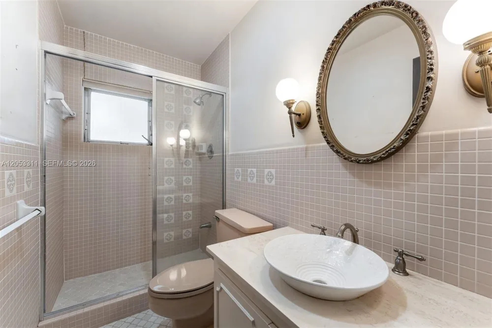 11950 SW 67 Ct Pinecrest, FL 33156