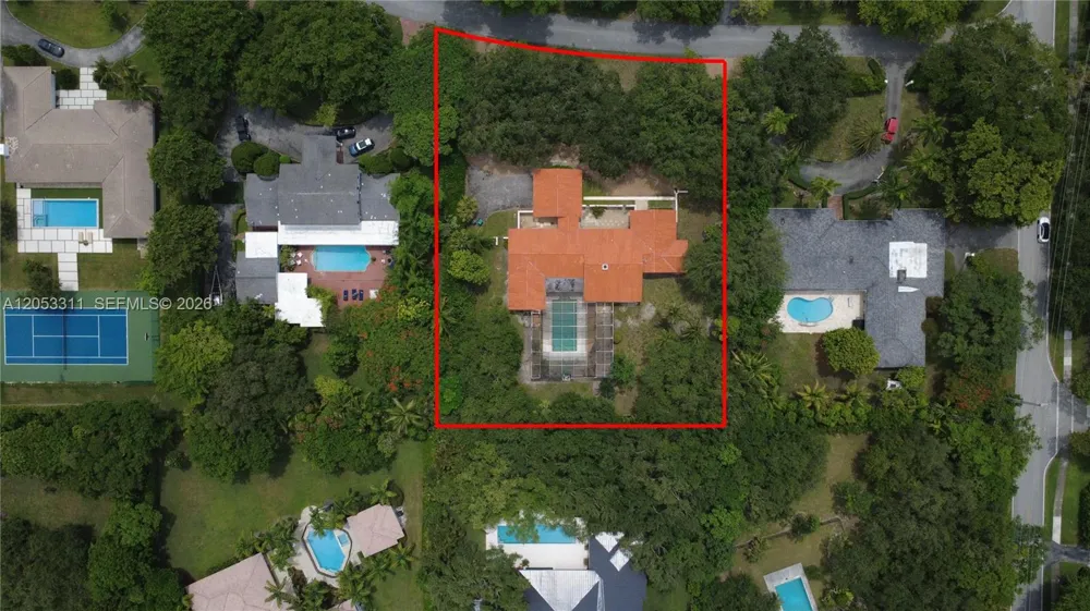 11950 SW 67 Ct Pinecrest, FL 33156