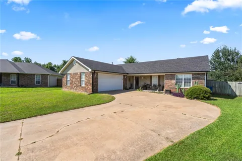 210 Perry Circle