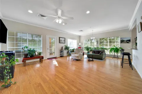 2815 Kings Crossing Drive #214