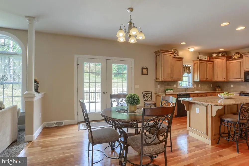 304 IRON VALLEY DRIVE Lebanon, PA 17042
