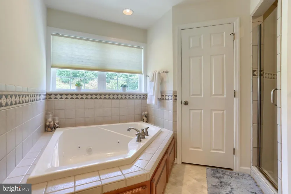 304 IRON VALLEY DRIVE Lebanon, PA 17042