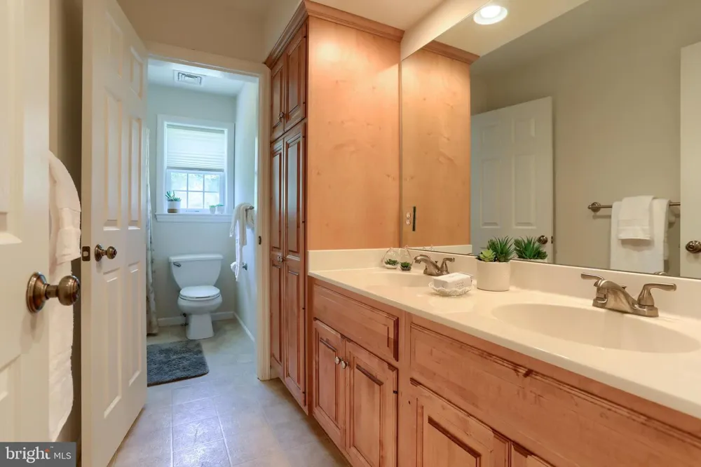 304 IRON VALLEY DRIVE Lebanon, PA 17042