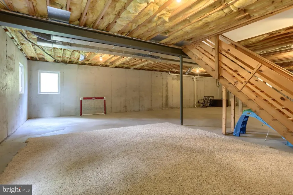 304 IRON VALLEY DRIVE Lebanon, PA 17042