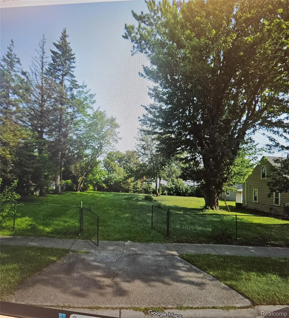 29080 Powers Street Westland City, MI 48186