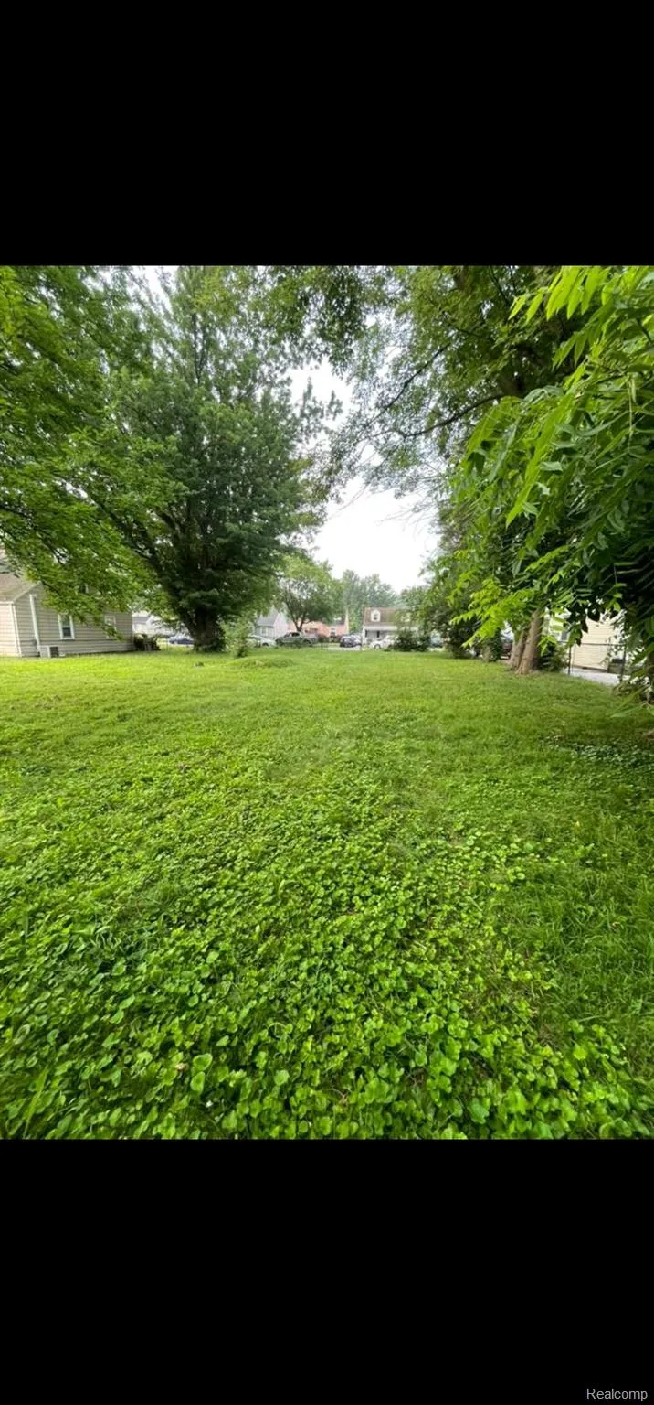 29080 Powers Street Westland City, MI 48186