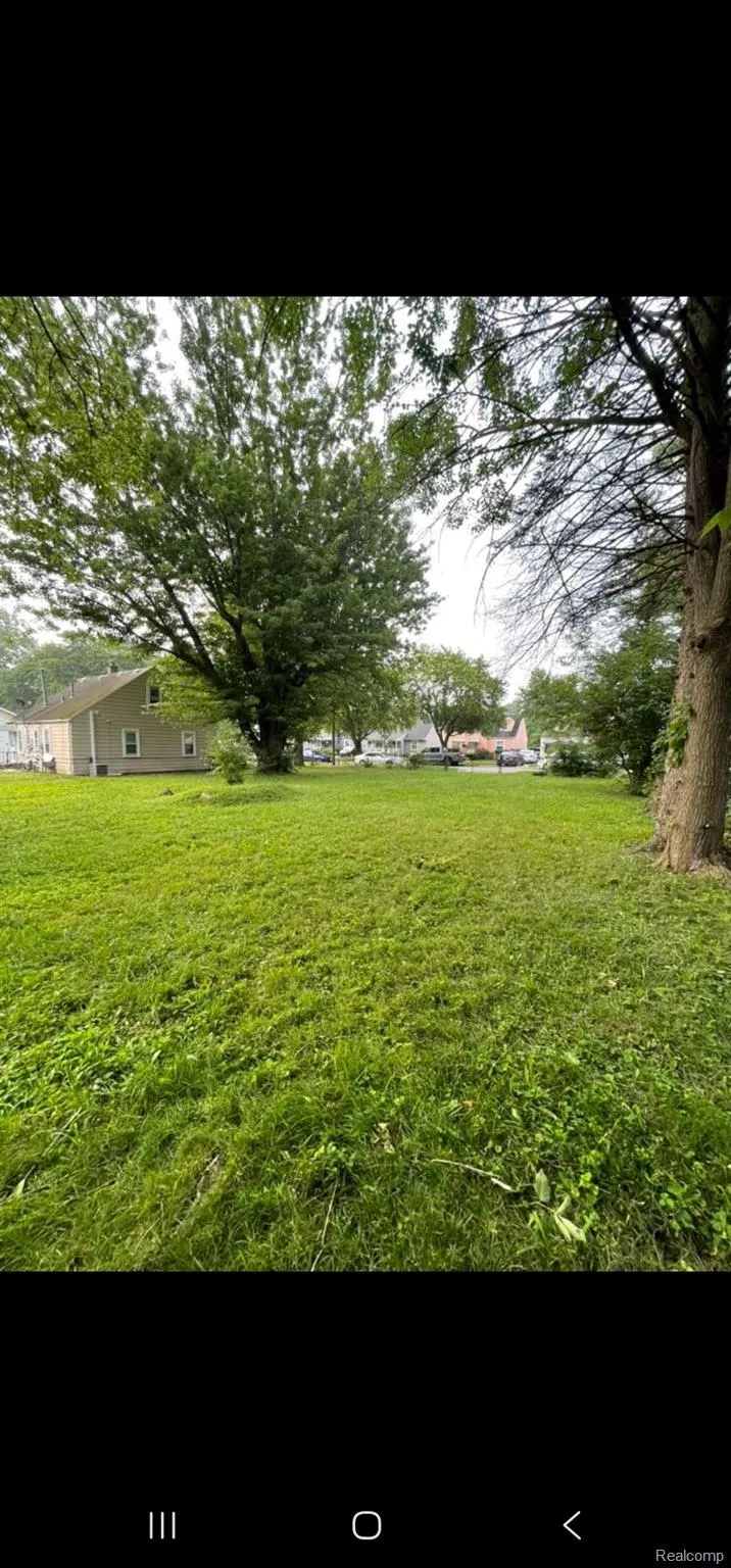 29080 Powers Street Westland City, MI 48186