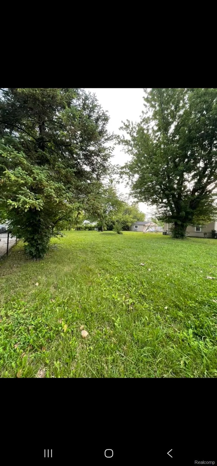 29080 Powers Street Westland City, MI 48186