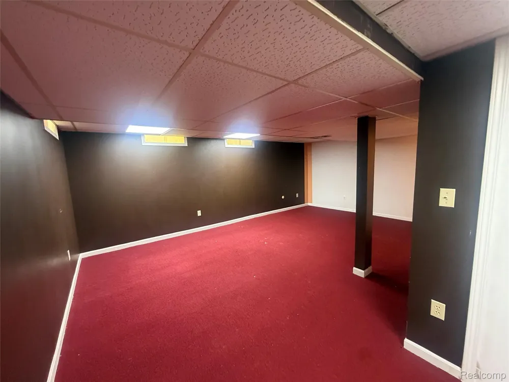24706 Bashian Drive Novi City, MI 48375