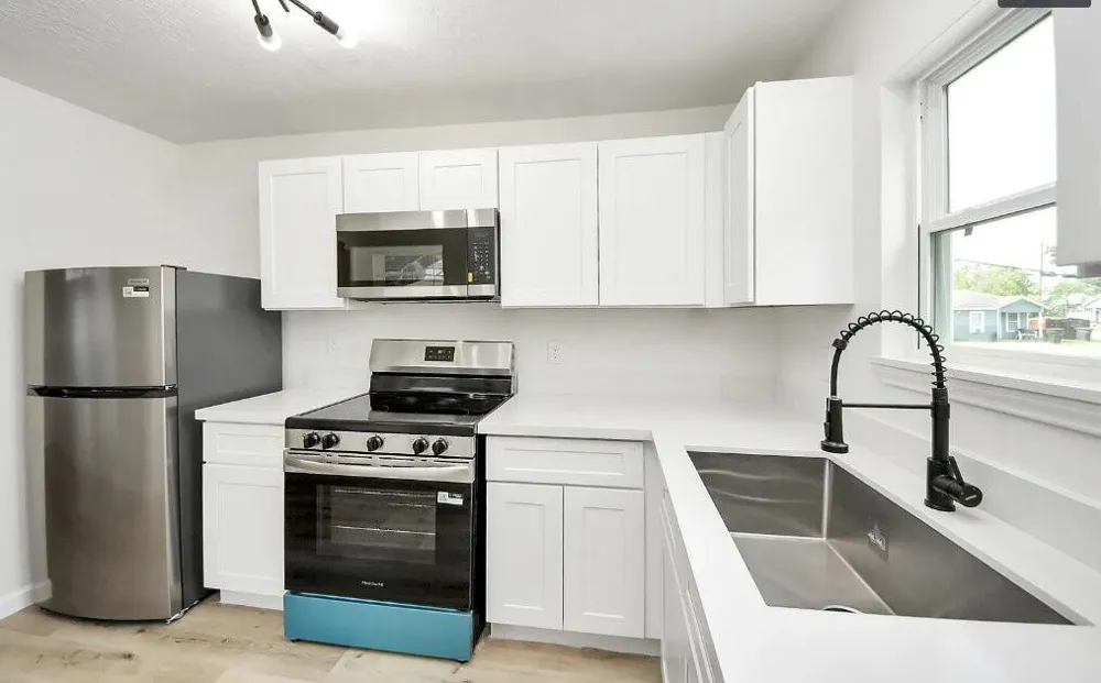7301 Sherman Street Houston, TX 77011