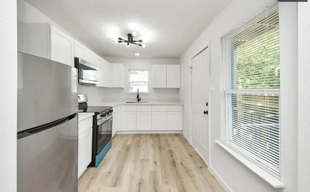 7301 Sherman Street Houston, TX 77011