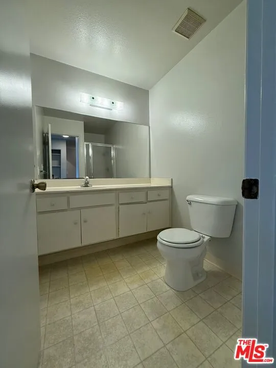 2809 Montrose Avenue #10 La Crescenta, CA 91214