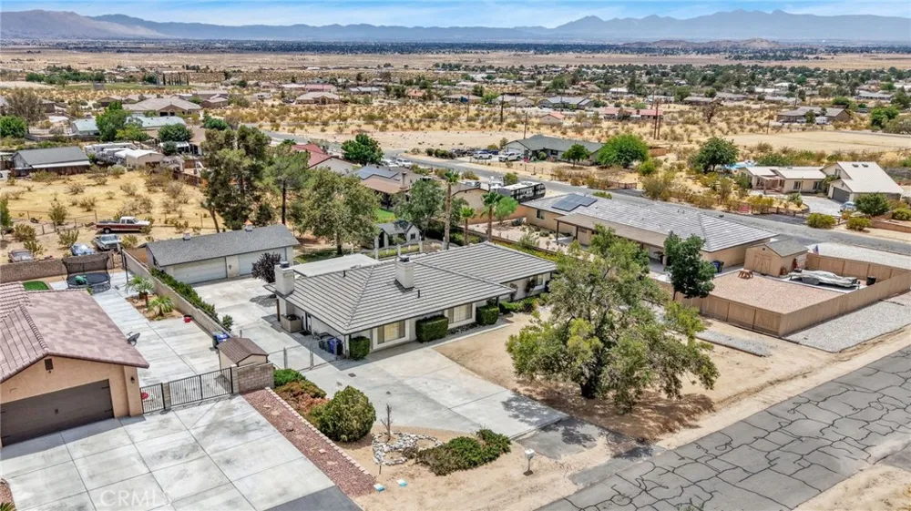 23333 Taos Apple Valley, CA 92307