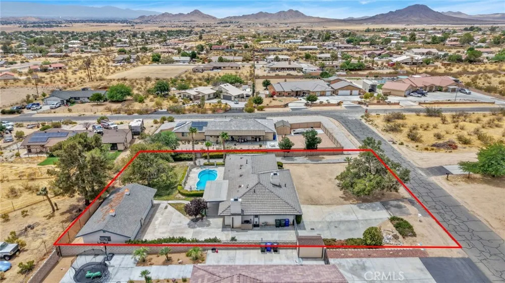 23333 Taos Apple Valley, CA 92307