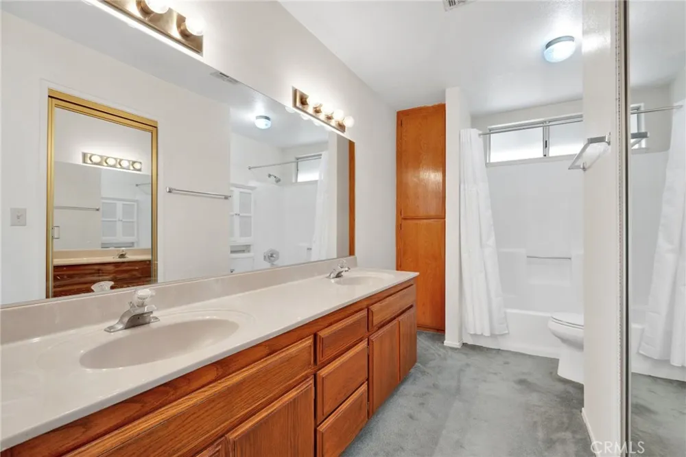23333 Taos Apple Valley, CA 92307