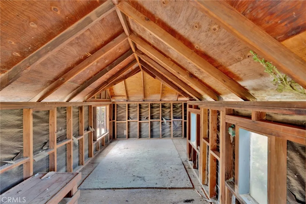 23333 Taos Apple Valley, CA 92307
