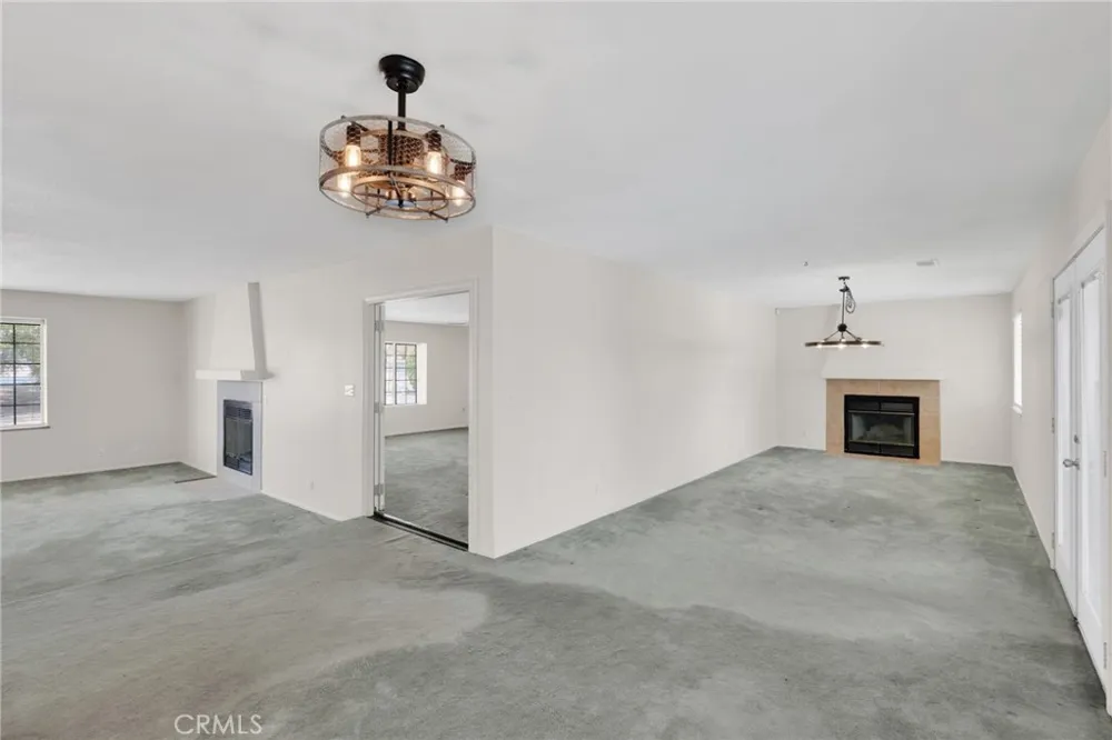 23333 Taos Apple Valley, CA 92307
