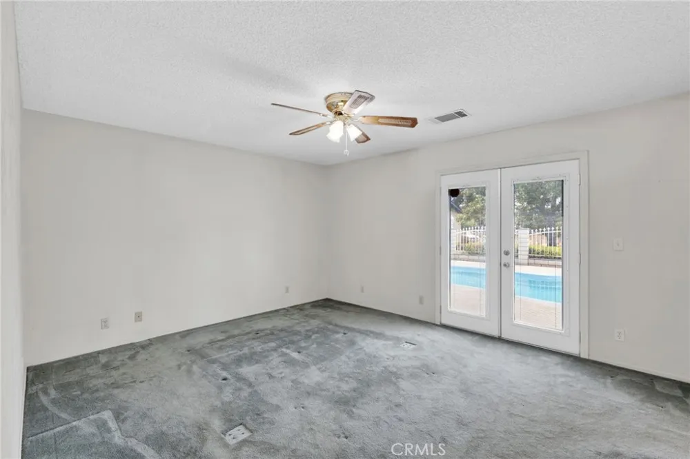 23333 Taos Apple Valley, CA 92307