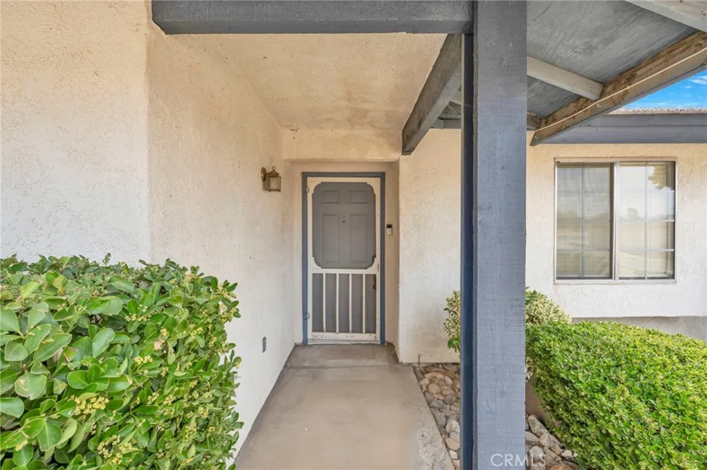 23333 Taos Apple Valley, CA 92307
