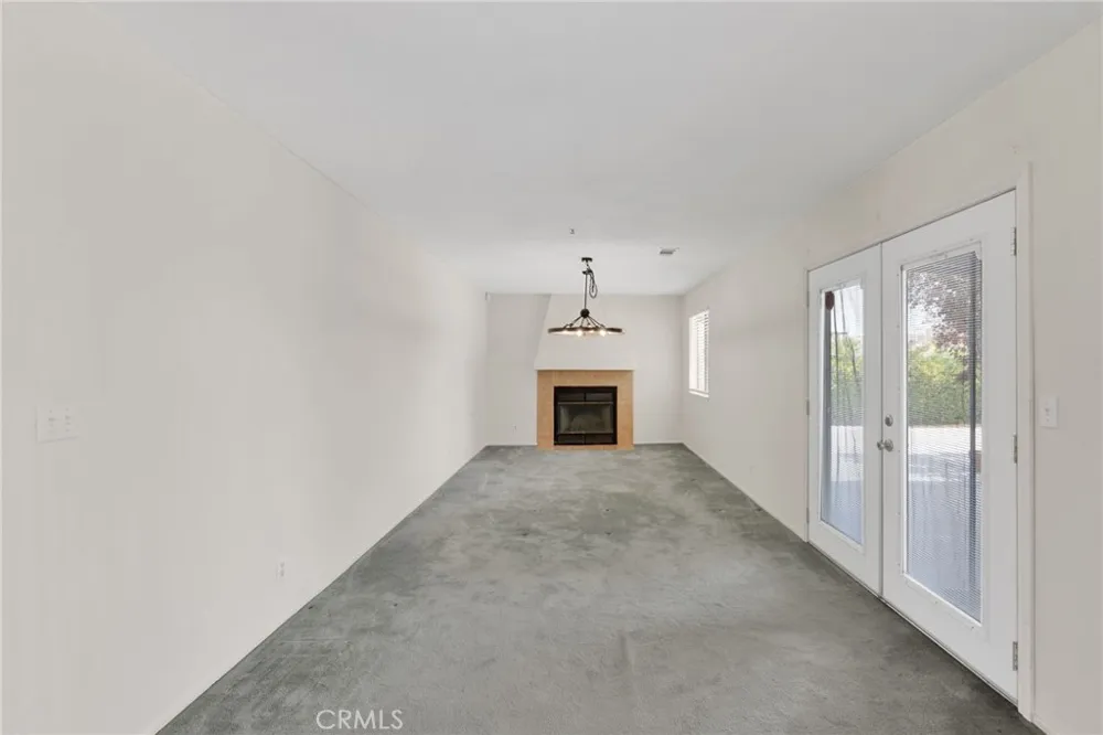 23333 Taos Apple Valley, CA 92307