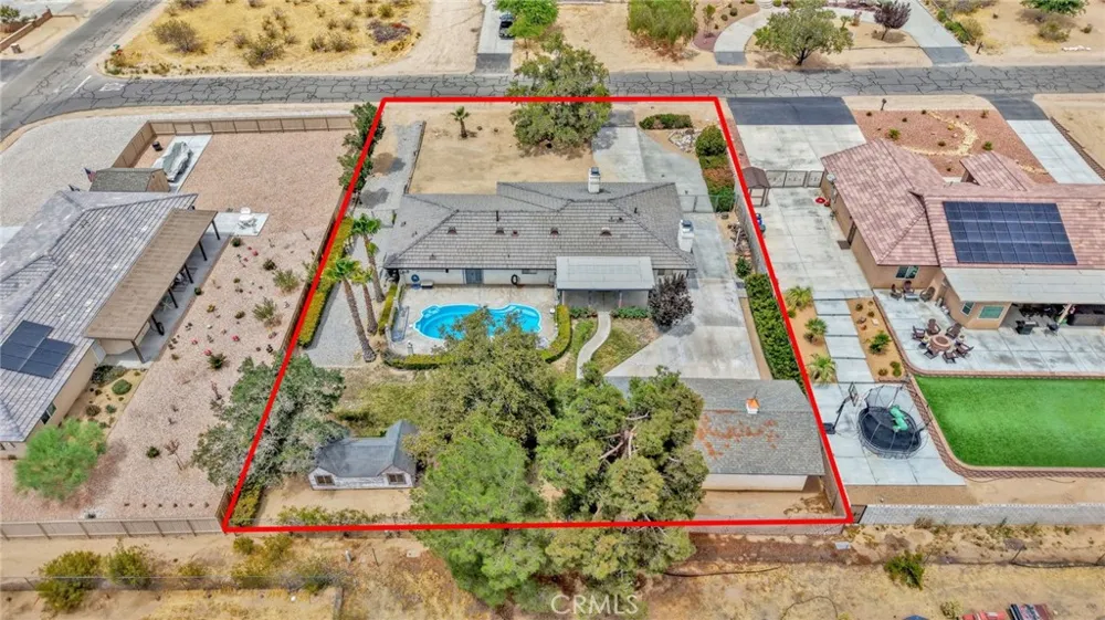 23333 Taos Apple Valley, CA 92307