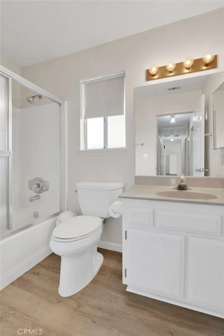 23333 Taos Apple Valley, CA 92307