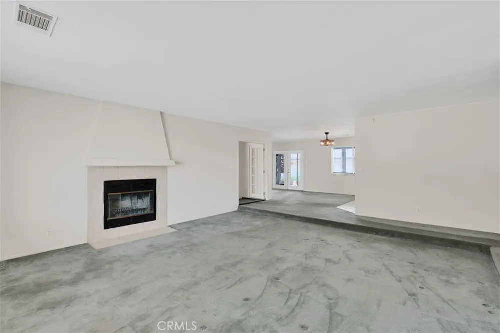 23333 Taos Apple Valley, CA 92307