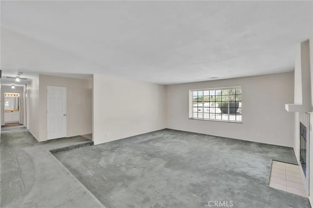 23333 Taos Apple Valley, CA 92307