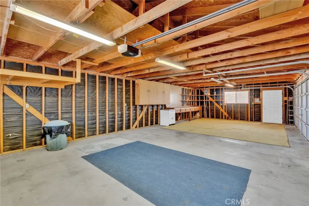 23333 Taos Apple Valley, CA 92307