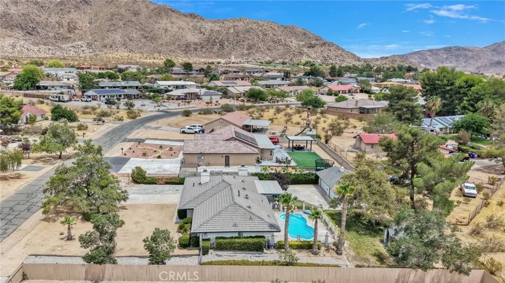 23333 Taos Apple Valley, CA 92307