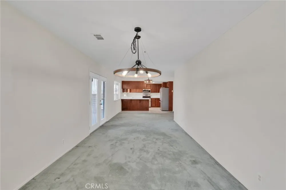 23333 Taos Apple Valley, CA 92307