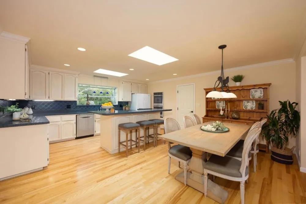 551 4th Street Montara, CA 94037