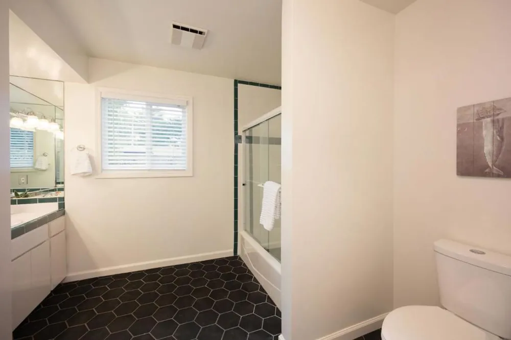 551 4th Street Montara, CA 94037