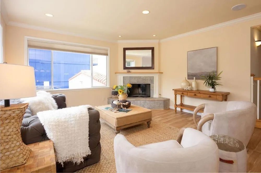 551 4th Street Montara, CA 94037