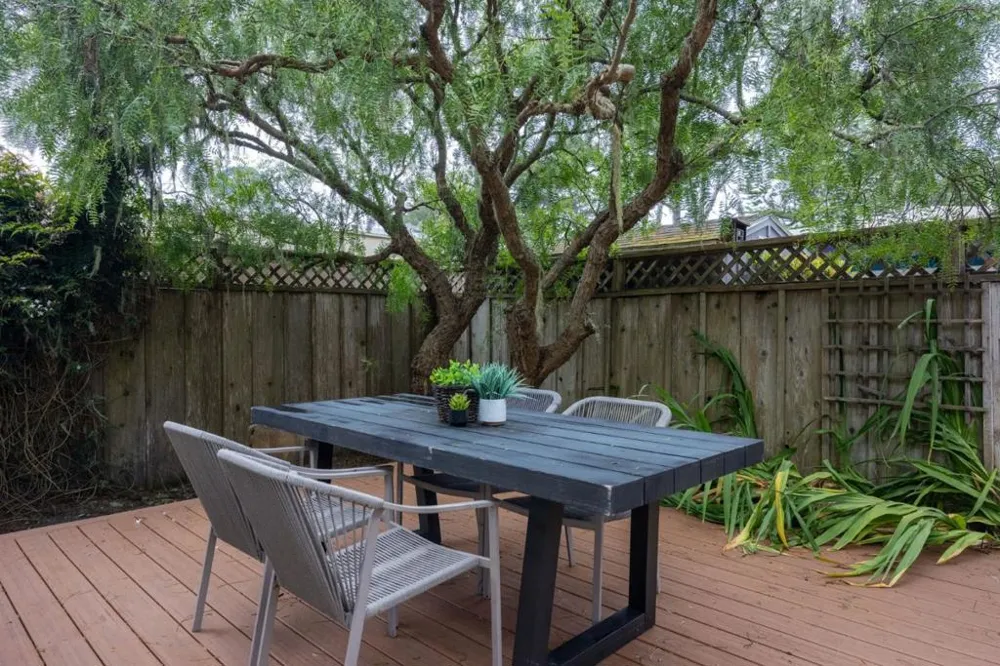 551 4th Street Montara, CA 94037