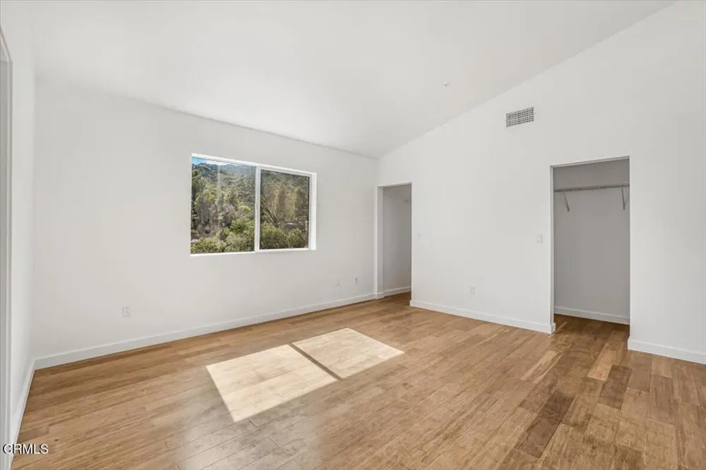 1944 Seminole Drive Agoura Hills, CA 91301