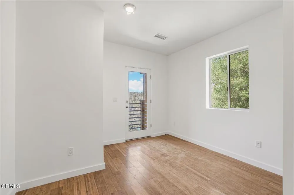 1944 Seminole Drive Agoura Hills, CA 91301