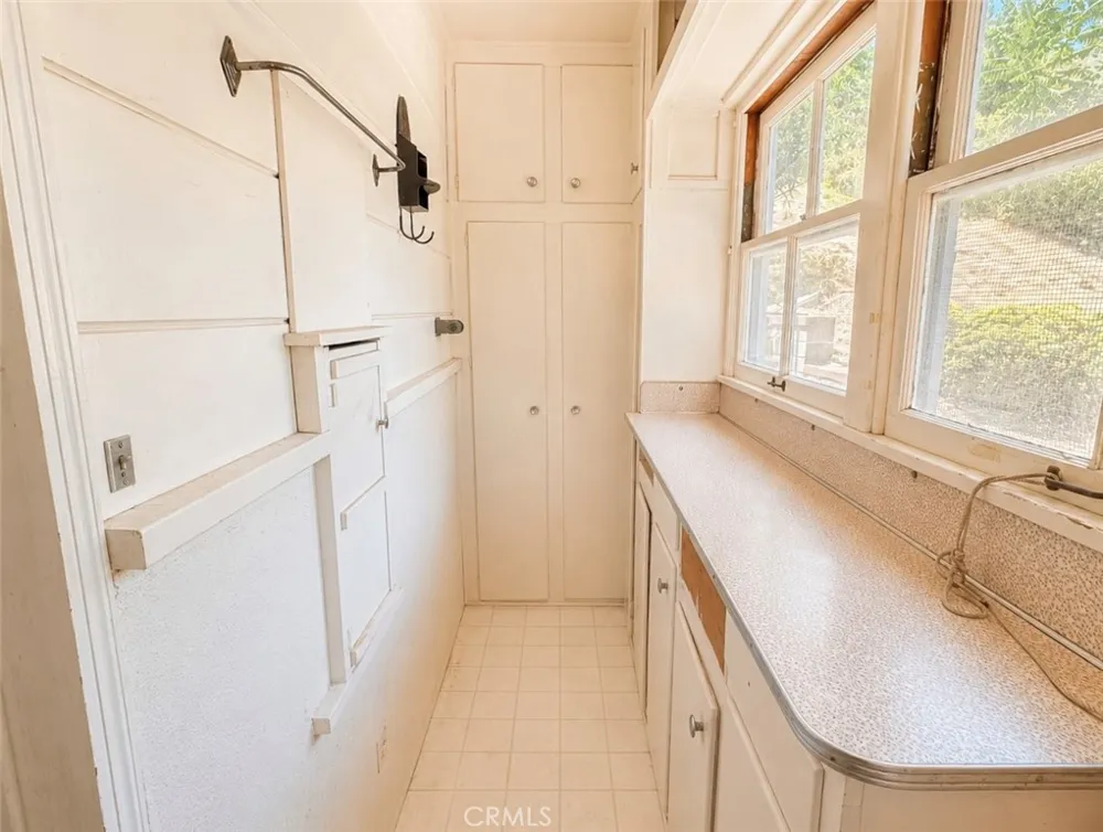12229 Alta Sylmar, CA 91342