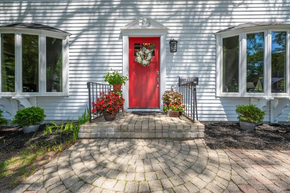2240 Pleasant Hill Drive Norton Shores, MI 49441