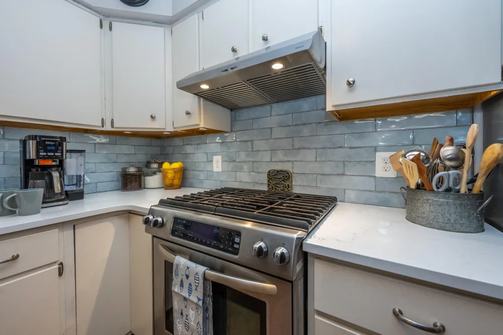 2240 Pleasant Hill Drive Norton Shores, MI 49441