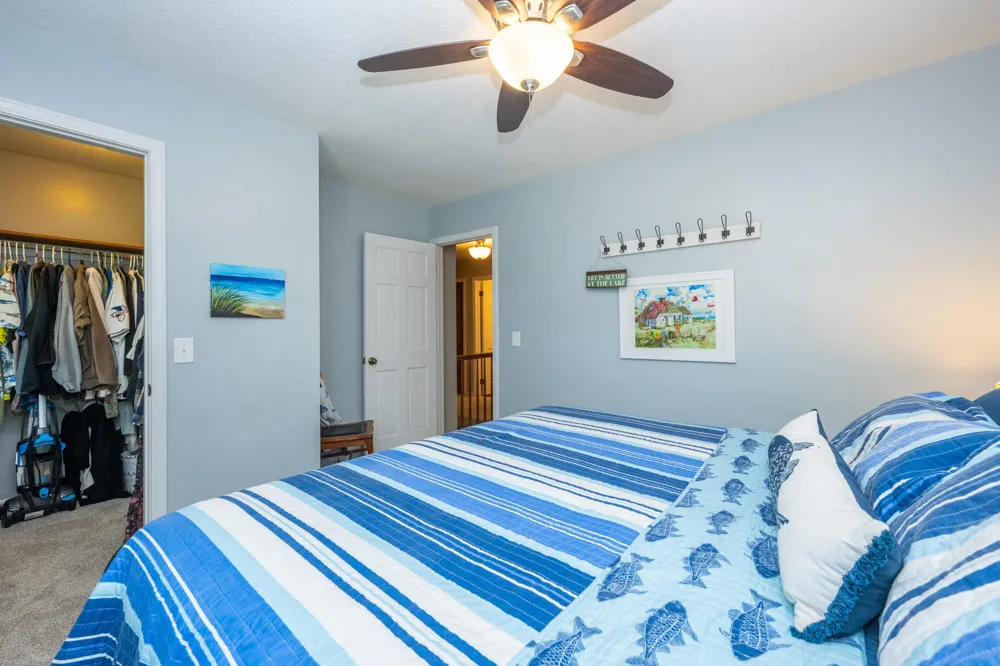 2240 Pleasant Hill Drive Norton Shores, MI 49441