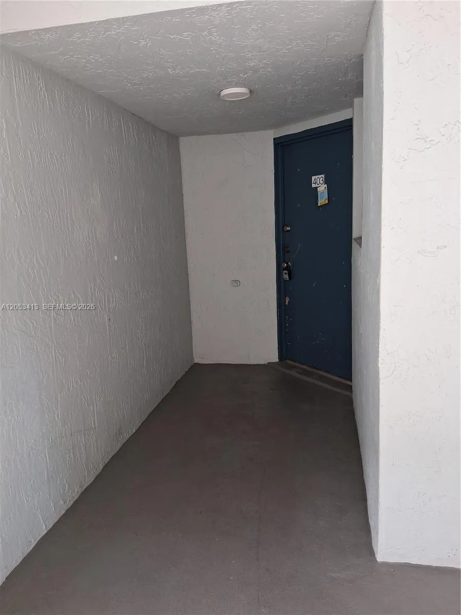 8255 SW 152nd Av #E-403 Unincorporated Dade County, FL 33193
