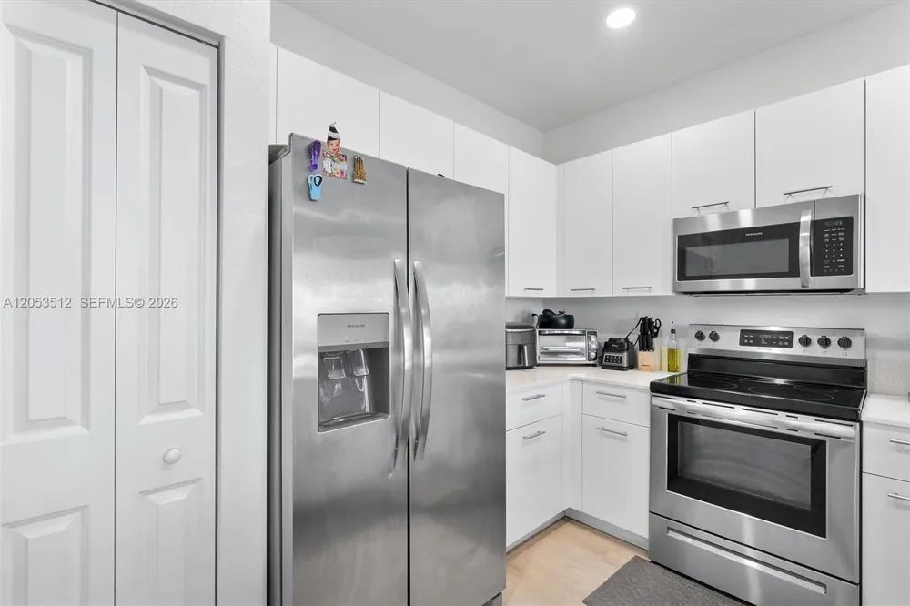 12424 NW 23rd Ct Miami, FL 33167