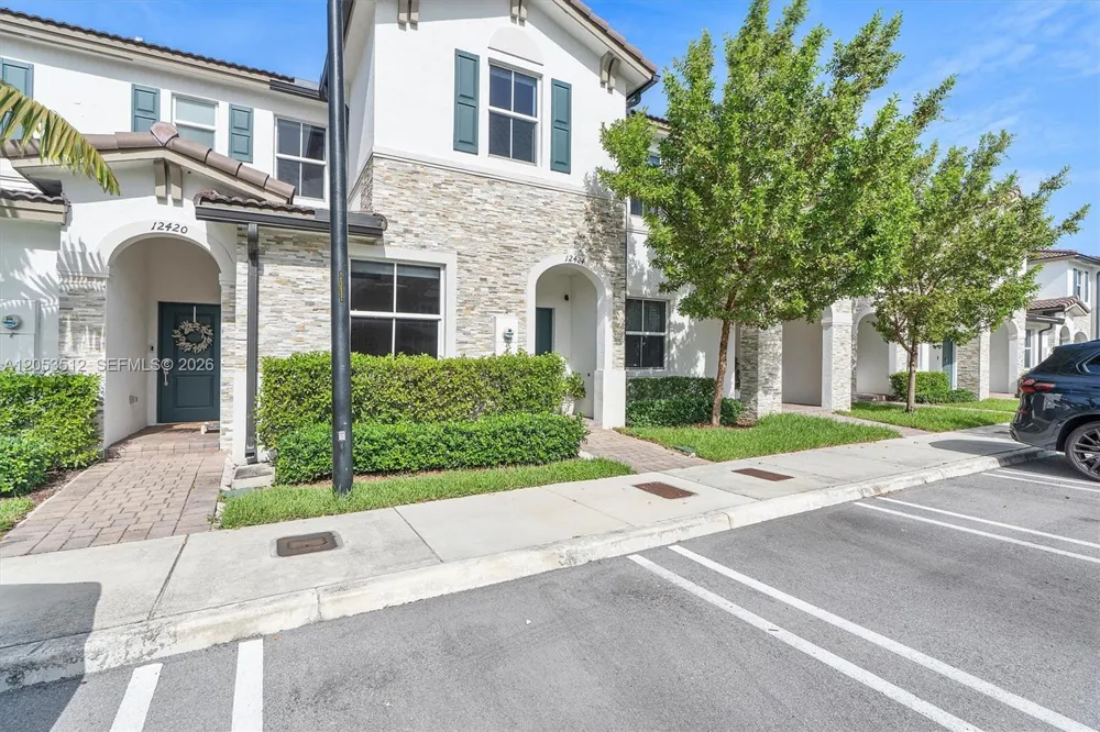 12424 NW 23rd Ct Miami, FL 33167