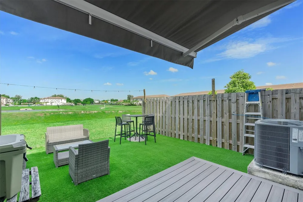 12424 NW 23rd Ct Miami, FL 33167