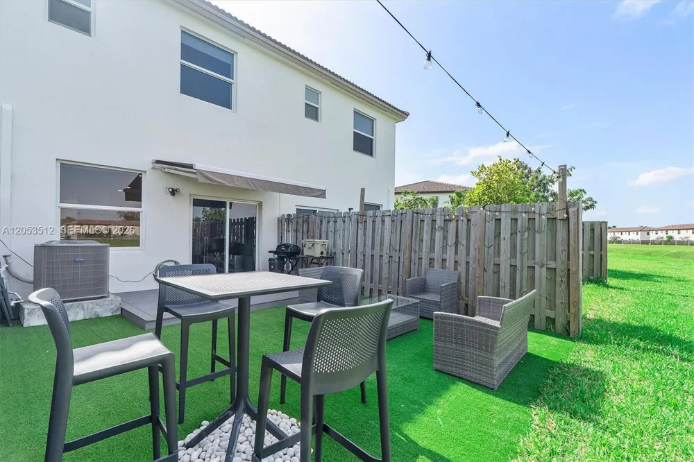 12424 NW 23rd Ct Miami, FL 33167